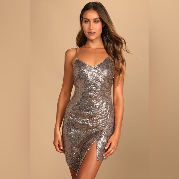 Lulus Dresses & Skirts - NWT lulus Disco Nights Rose Gold Sequin Bodycon Mini Dress